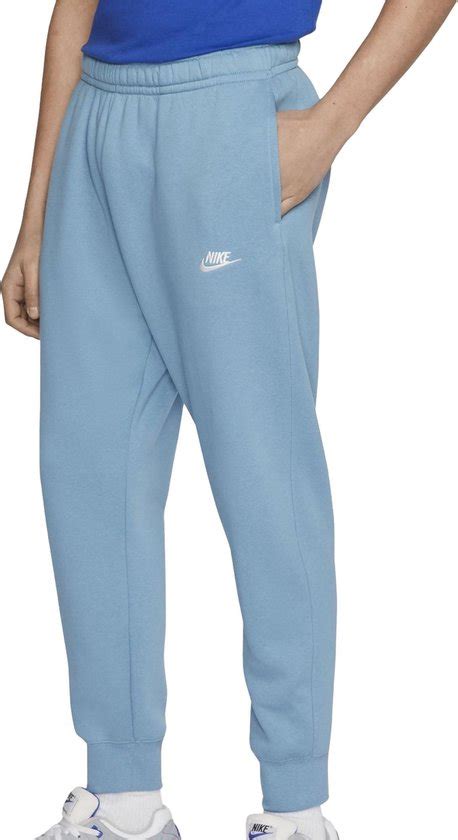 Nike Sportswear Regular Broek 'CLUB' in Lichtblauw